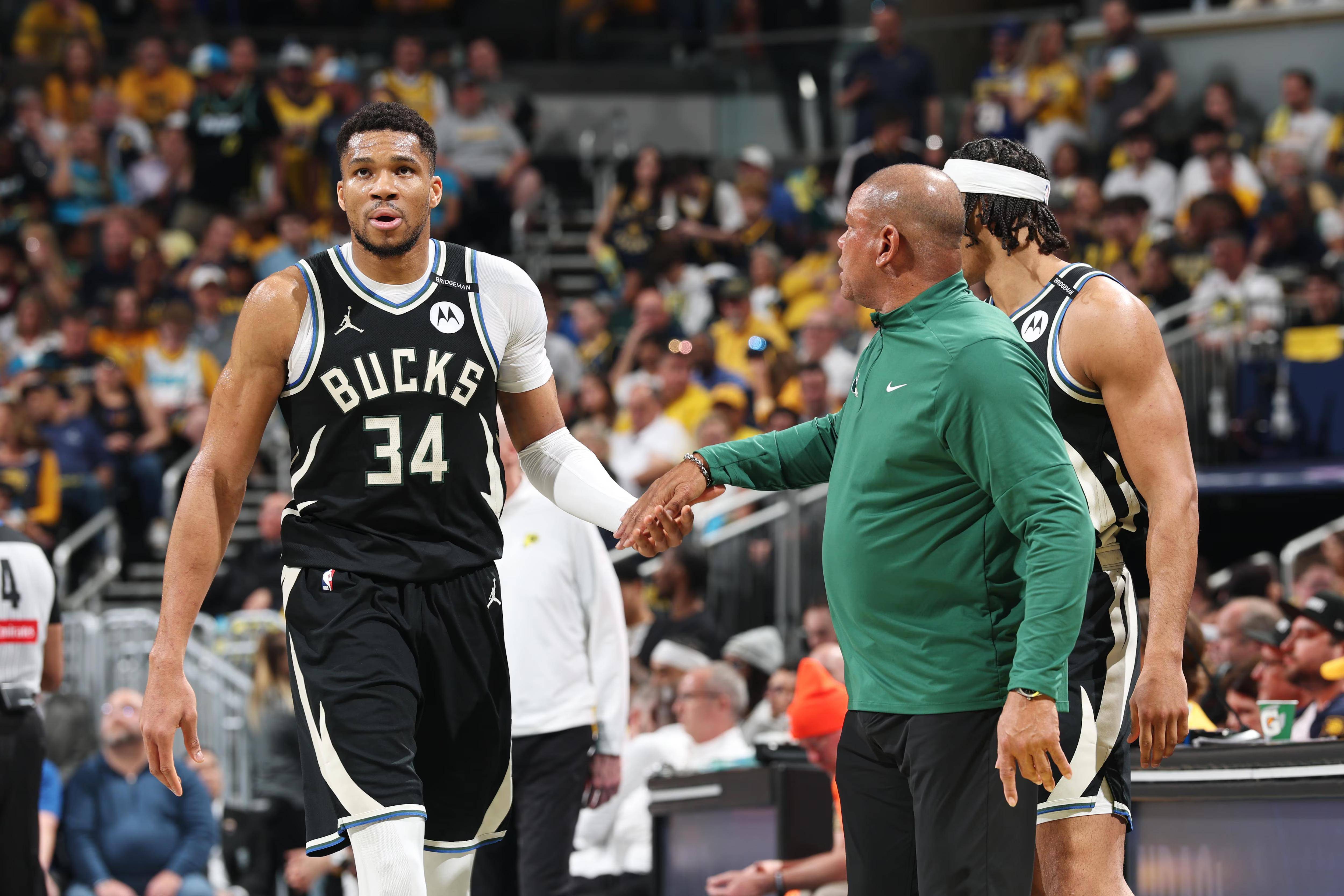 Karsa连续五场比赛得分超过出色防守,雄鹿不断突破!